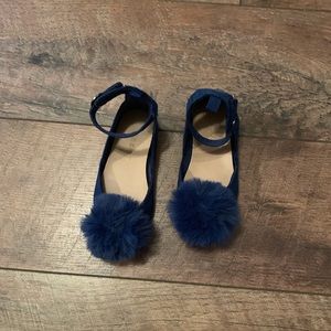 6c pompom shoes